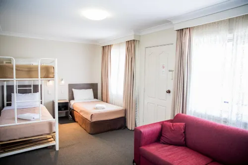 Lilac City Motor Inn & Steakhouse Photos