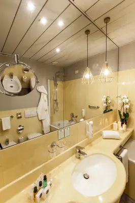 Holiday Inn Milan - Garibaldi Station Rooms Photos