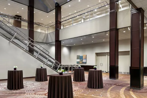 Sheraton Centre Toronto Hotel Business Facilities Photos