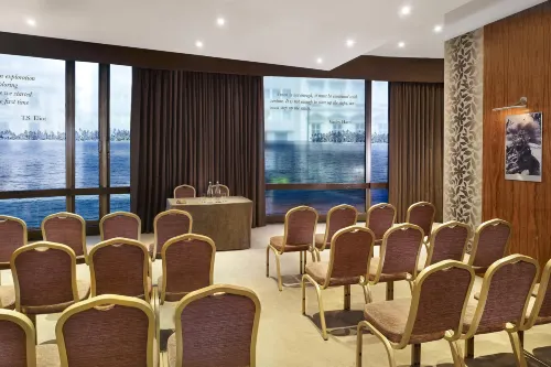 The Park Tower Knightsbridge, a Luxury Collection Hotel, London Espaces Affaires Photos