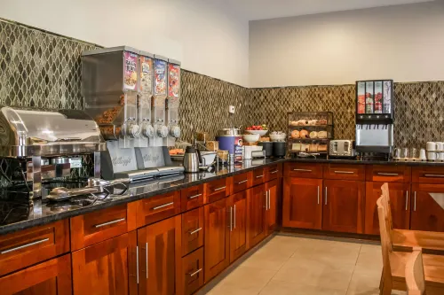 Country Inn & Suites by Radisson, Washington Dulles International Airport, VA Dining Photos