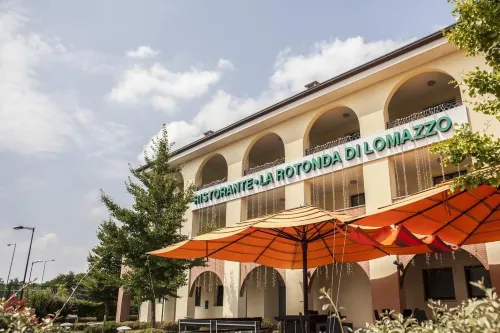 Just Hotel Lomazzo Fiera Extérieur Photos