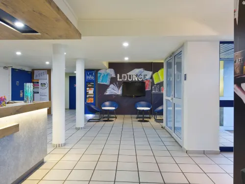 Ibis Budget Chilly-Mazarin les Champarts Espaces publics Photos