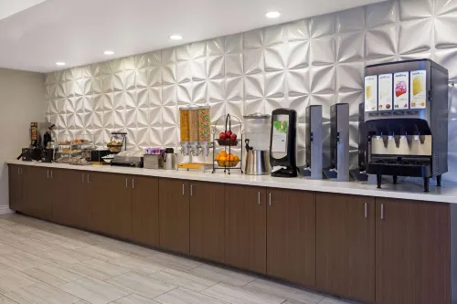 La Quinta Inn & Suites by Wyndham Visalia/Sequoia Gateway Makanan Photos