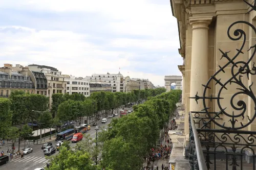 Fraser Suites le Claridge Champs-Elysées Near Hotel Photos