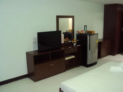 Aryan Suites Hotel Photos