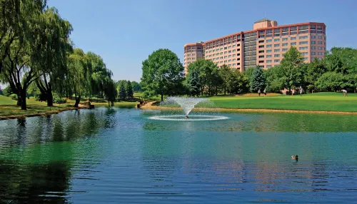 Hilton Chicago Oak Brook Hills Resort & Conference Center Exterior Photos