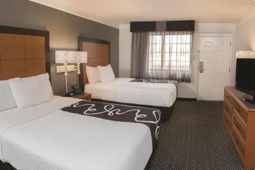 La Quinta Inn & Suites by Wyndham Raleigh Durham Airport Photos
