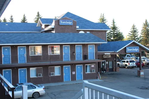 Travelodge by Wyndham Edmonton Airport Featured Photos