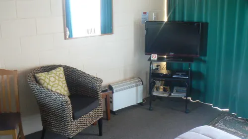 289 Midway Motel Photos