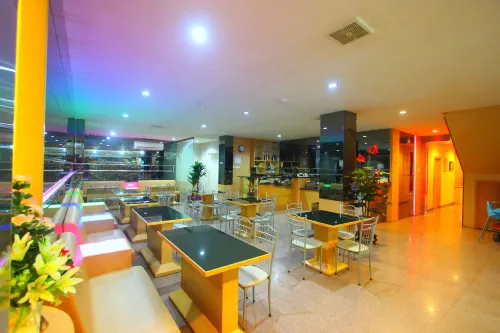 Lovina Inn Penuin Hotel Makanan Photos