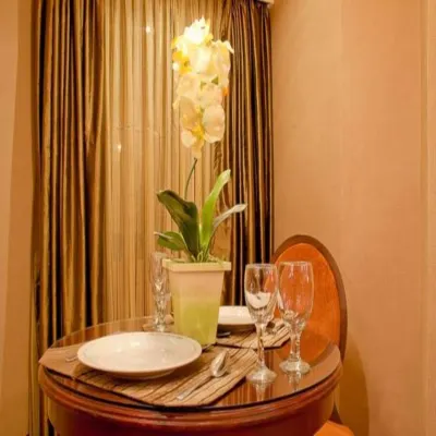 Royal Garden Hotel Restauration Photos