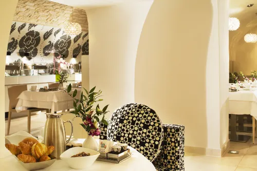Hotel Duminy-Vendome Dining Photos