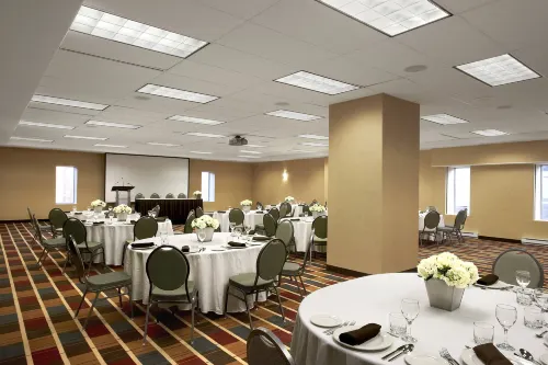 Four Points by Sheraton Halifax Dining Photos