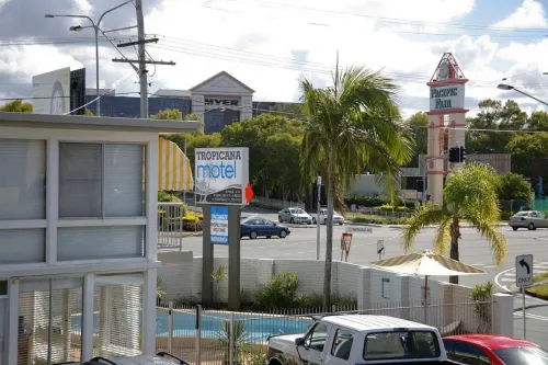 Tropicana Motel Near Hotel Photos