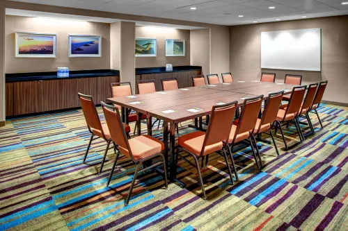 Fairfield Inn & Suites by Marriott Los Angeles LAX/El Segundo Business Facilities Photos