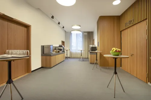 Holiday Inn Frankfurt - Alte Oper Business Photos