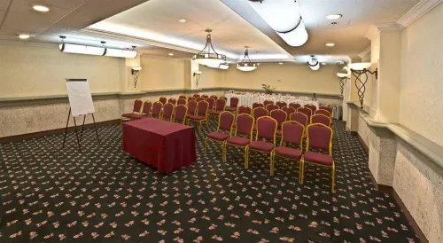 Holiday Inn Queretaro-Centro Historico Business Photos