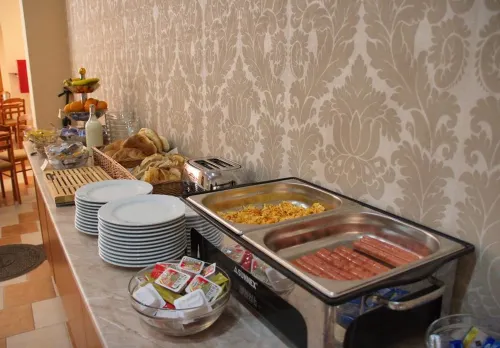 Six Inn Hotel Budapest Ristorazione Photos