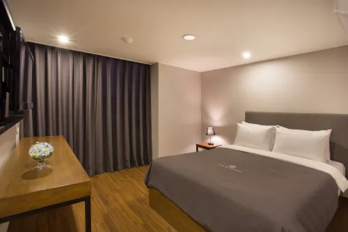 The BS Hotel Busan Station Kamar Photos