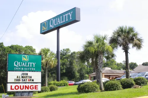 Quality Inn & Suites Pensacola Bayview Photos
