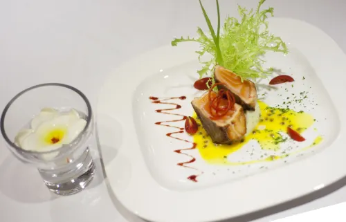 Golden Lotus Luxury Hotel Restauration Photos