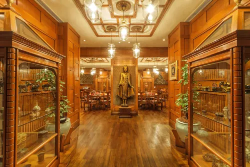 The Oberoi Grand Kolkata Public Areas Photos