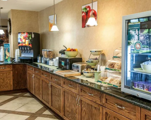 Baymont by Wyndham South Bend Near Notre Dame Dining Photos