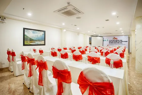Titan Hotel Da Nang Business Photos