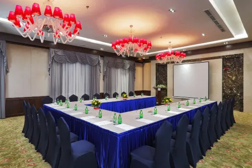 Central Palace Hotel Business Facilities Photos