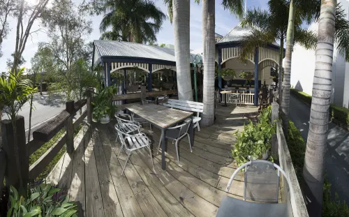 Brisbane Manor Featured Photos
