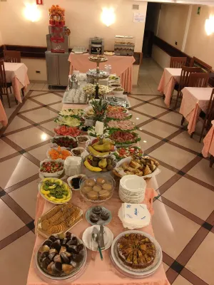 Mokinba Hotels Montebianco Dining Photos