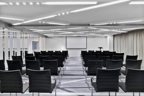 W London Fasilitas Bisnis Photos