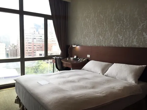 The Galerie Hotel Rooms Photos