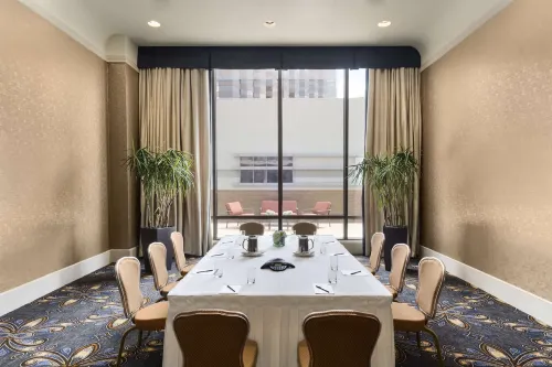 Fairmont Dallas Restauration Photos
