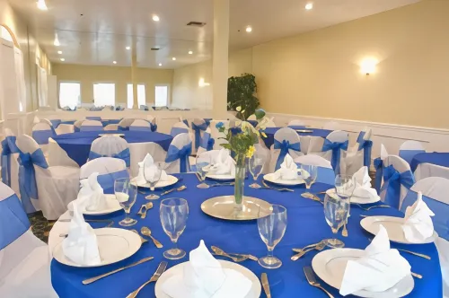 Best Western Plus Newport Mesa Inn Dining Photos