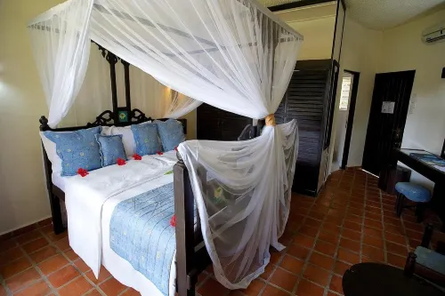 Severin Sea Lodge Photos