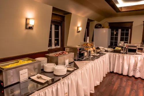 Château Beauvallon Dining Photos
