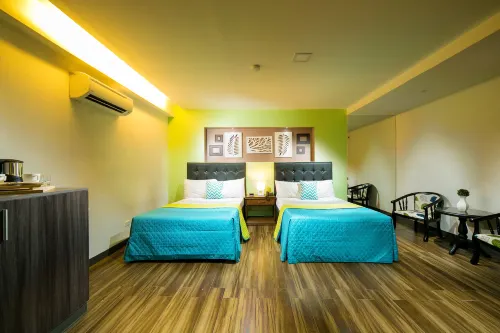 950 Condotel Photos