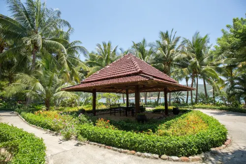 Diamond Bay Resort & Spa Außen Photos