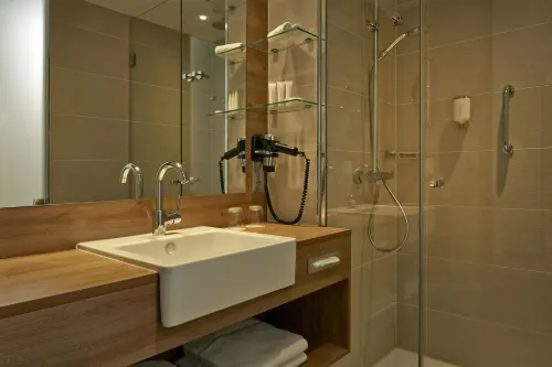 H4 Hotel München Messe Zimmer Photos