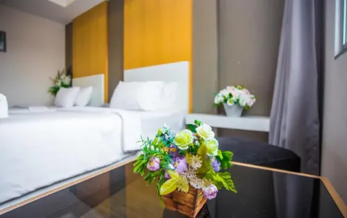New Travel Lodge Hotel Phòng Photos