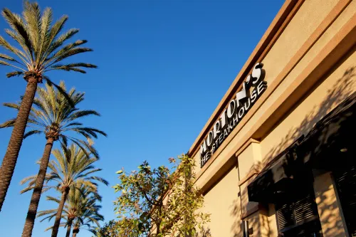 Sheraton Park Hotel at The Anaheim Resort Exterior Photos