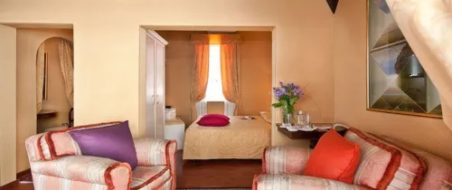Canova Rooms in Spanish Steps Photos