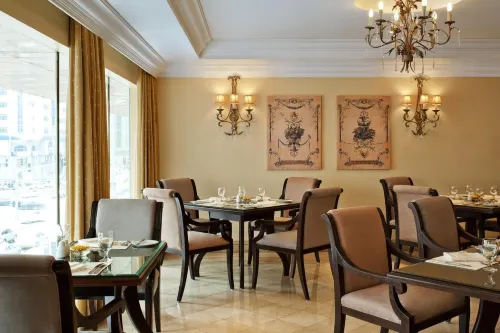 Sheraton Khalidiya Hotel Избранное Photos