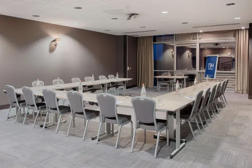NH Lyon Airport Business Facilities Photos