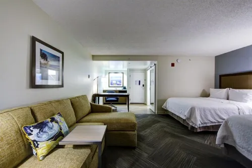 Hampton Inn & Suites Lake Mary at Colonial TownPark Photos