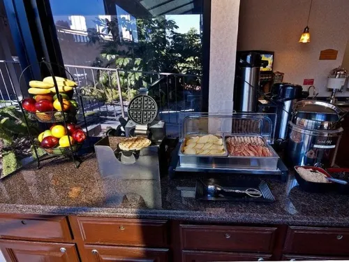 Best Western Plus Executive Inn Dining Photos
