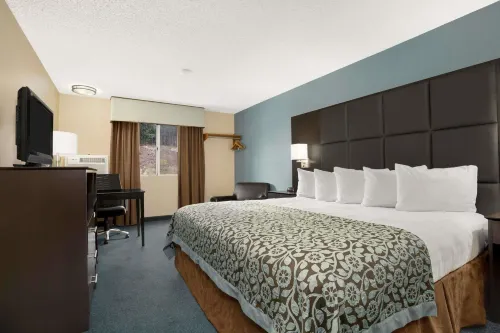 Days Inn by Wyndham Williams Photos