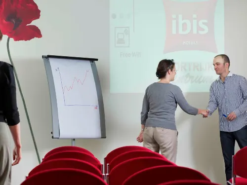 Hotel Ibis Courtrai Centre Ville Espaces Affaires Photos